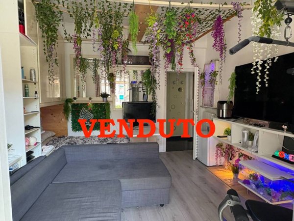 appartamento in vendita a Genova in zona Sturla