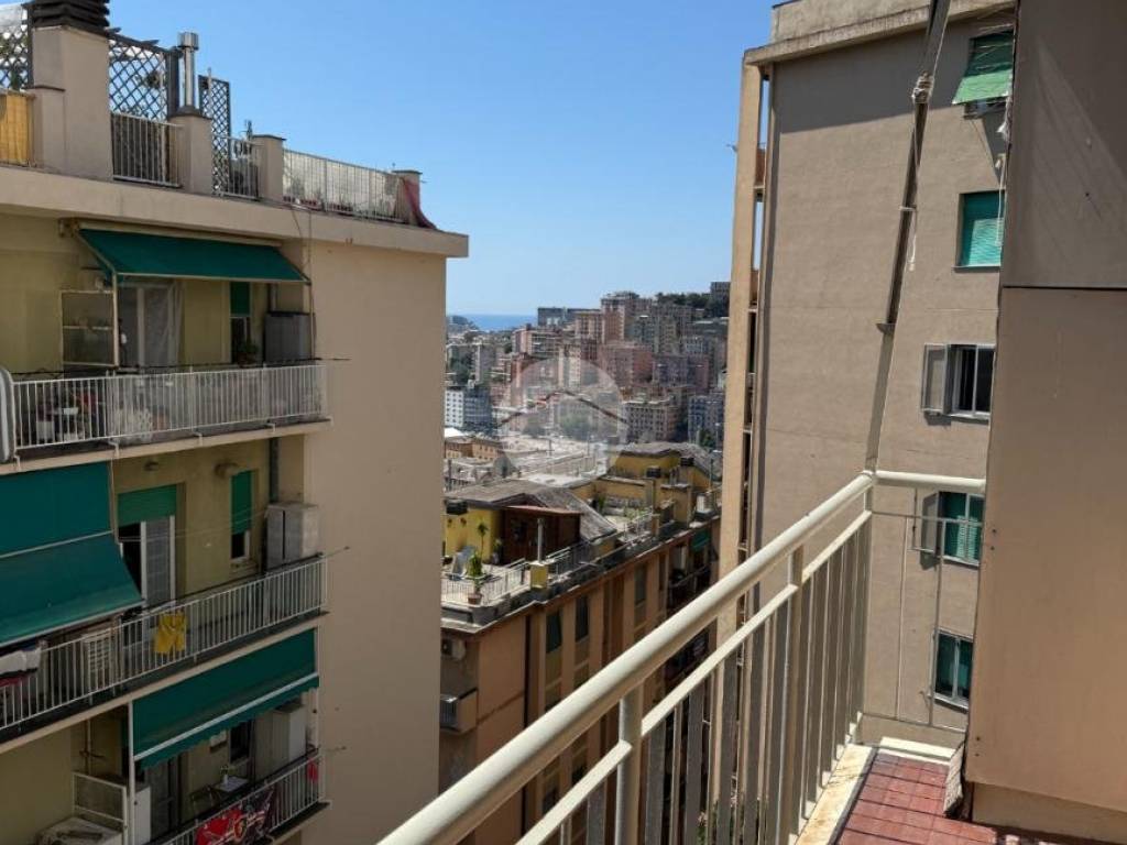 appartamento in vendita a Genova in zona Marassi