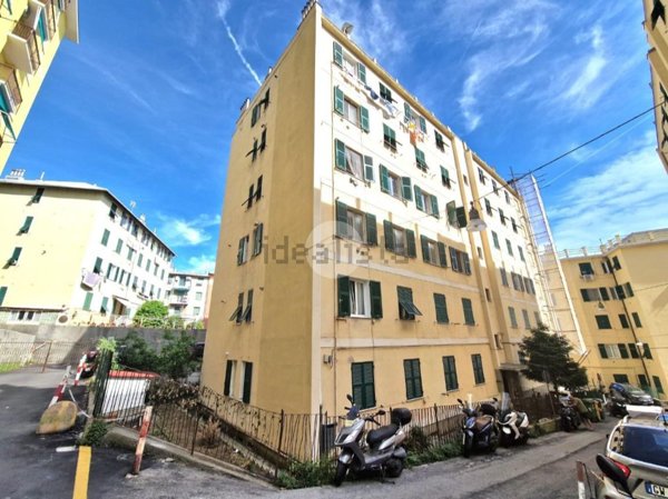 appartamento in vendita a Genova in zona Palmaro / Pra'