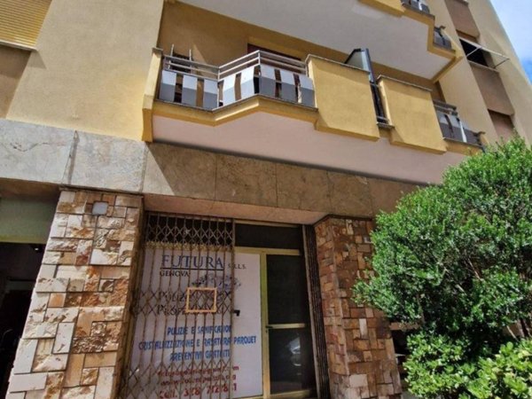 negozio in vendita a Genova in zona Pegli