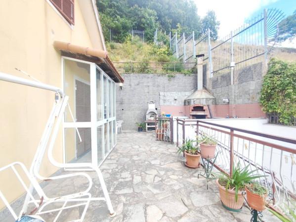 casa indipendente in vendita a Genova in zona Sestri Ponente