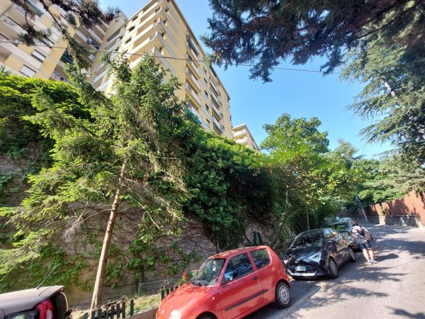 appartamento in vendita a Genova in zona Quezzi