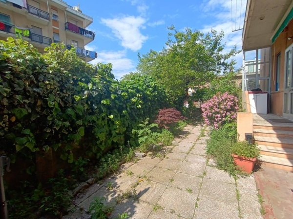 appartamento in vendita a Genova in zona Borzoli