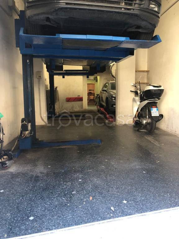 locale di sgombero in vendita a Genova in zona Castelletto