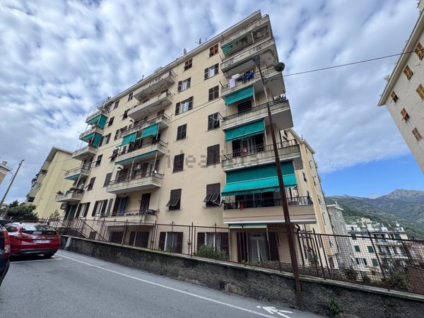 appartamento in vendita a Genova in zona Molassana
