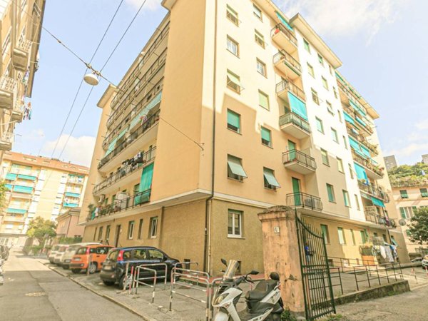 appartamento in vendita a Genova in zona Bolzaneto