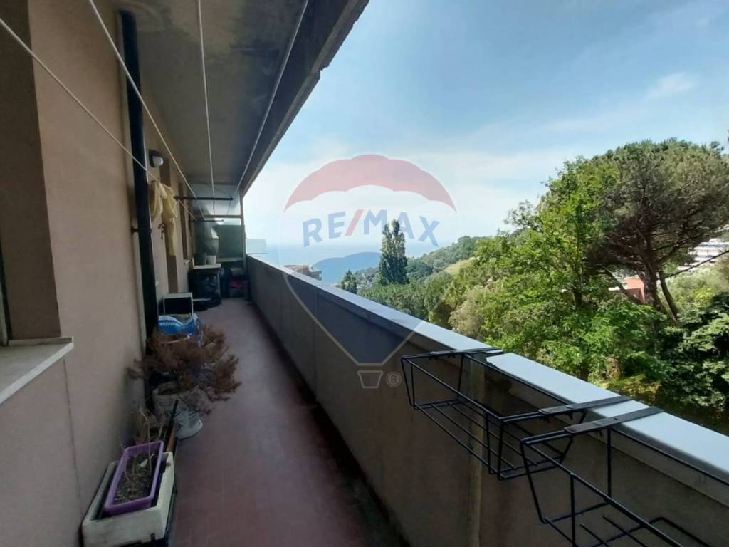 appartamento in vendita a Genova in zona Palmaro / Pra'