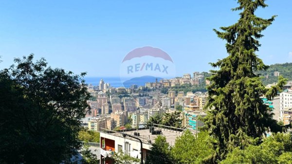 appartamento in vendita a Genova in zona Marassi