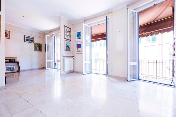 appartamento in vendita a Genova in zona Carignano