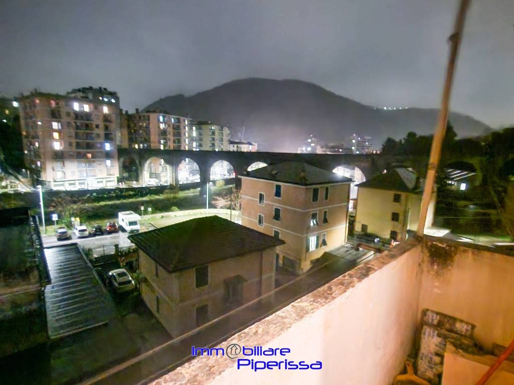 appartamento in vendita a Genova in zona Molassana