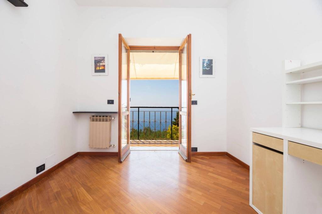 appartamento in vendita a Genova in zona Nervi