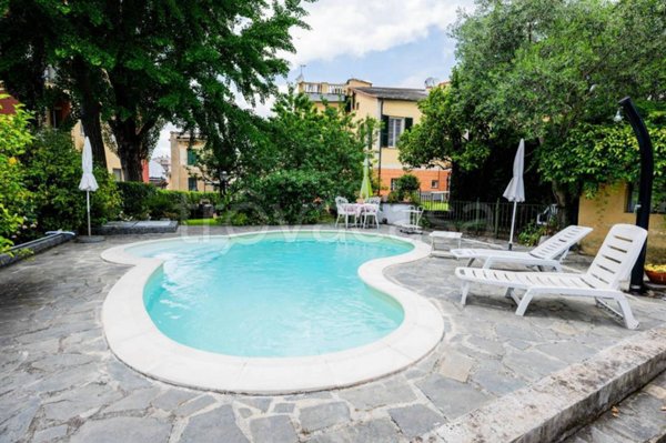 casa indipendente in vendita a Genova