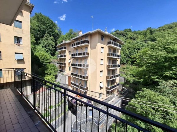 appartamento in vendita a Genova in zona Rivarolo