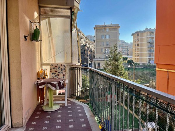 appartamento in vendita a Genova in zona Sestri Ponente