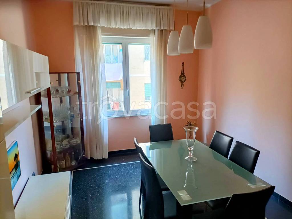 appartamento in vendita a Genova in zona Sestri Ponente