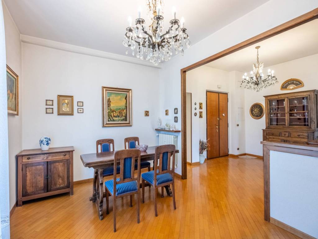 appartamento in vendita a Genova in zona Quezzi