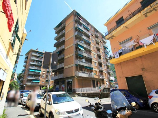 appartamento in vendita a Genova in zona Molassana
