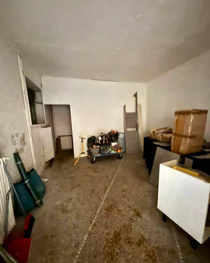 negozio in vendita a Genova in zona Sottoripa / Maddalena / Molo