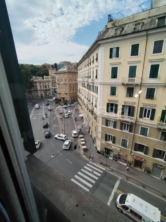 appartamento in vendita a Genova in zona Foce