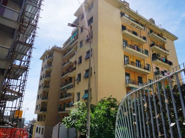 appartamento in vendita a Genova in zona Sampierdarena
