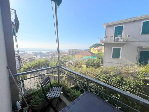 appartamento in vendita a Genova in zona Sestri Ponente