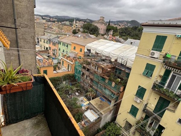 appartamento in vendita a Genova in zona Sestri Ponente