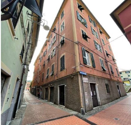 negozio in vendita a Genova in zona Pontedecimo