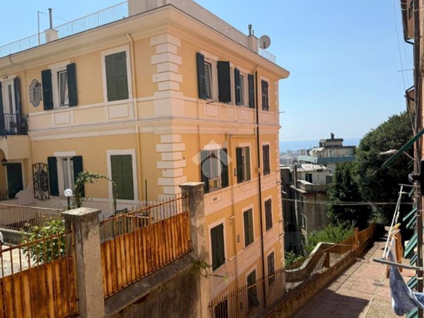 appartamento in vendita a Genova in zona Castelletto
