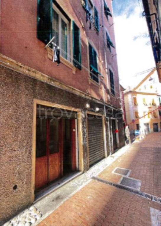 negozio in vendita a Genova in zona Pontedecimo