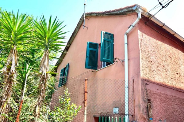 casa indipendente in vendita a Genova in zona Struppa