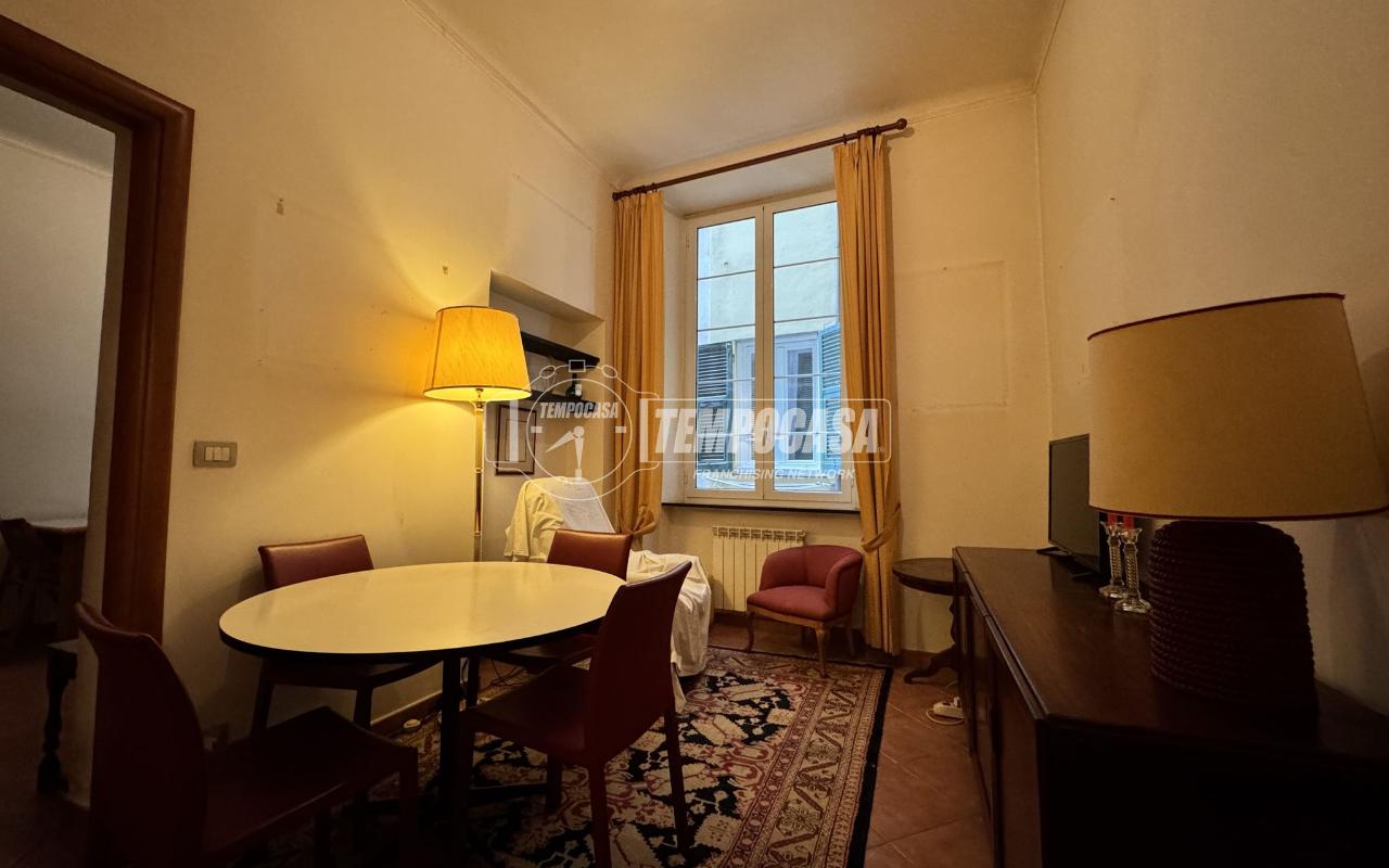 appartamento in vendita a Genova in zona Sottoripa / Maddalena / Molo