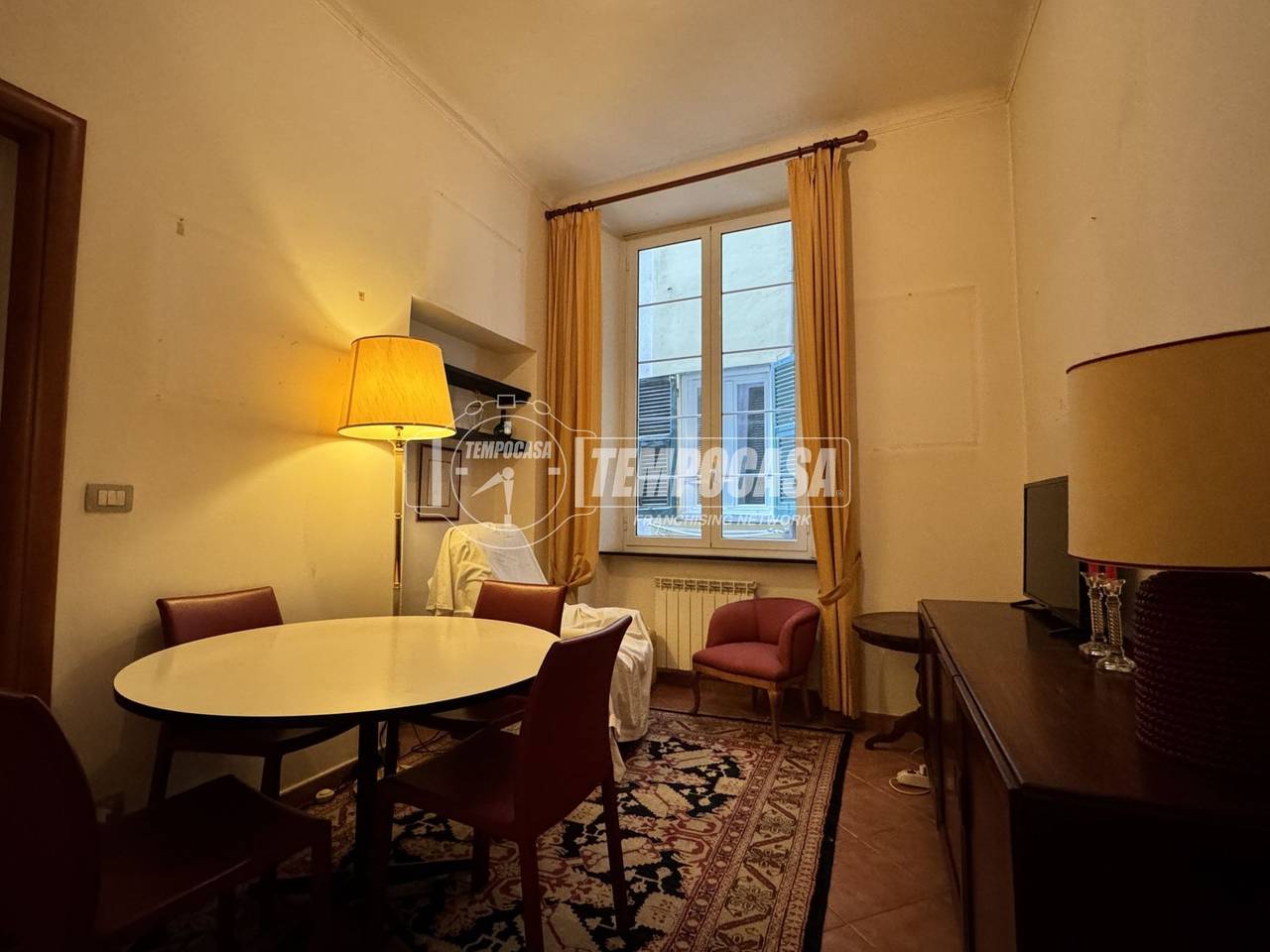 appartamento in vendita a Genova in zona Sottoripa / Maddalena / Molo
