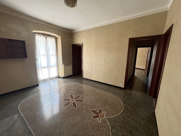 appartamento in vendita a Genova in zona Bolzaneto