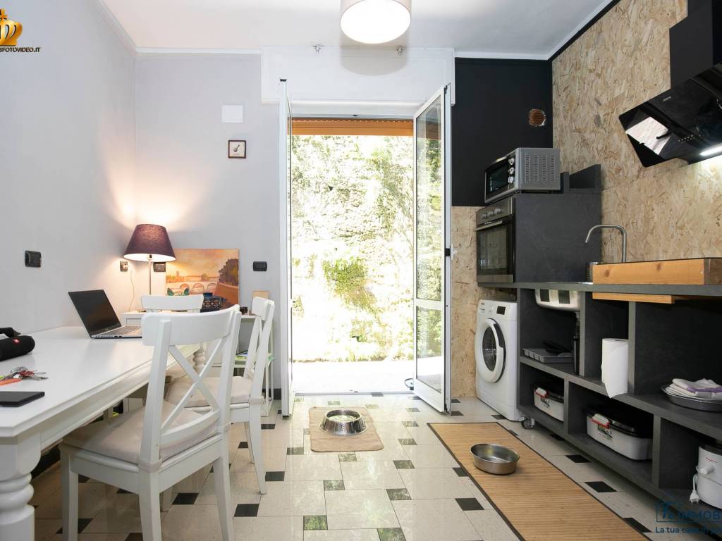 appartamento in vendita a Genova in zona Marassi