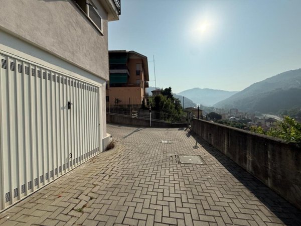 appartamento in vendita a Genova in zona Struppa