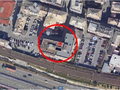 negozio in vendita a Genova in zona Cornigliano