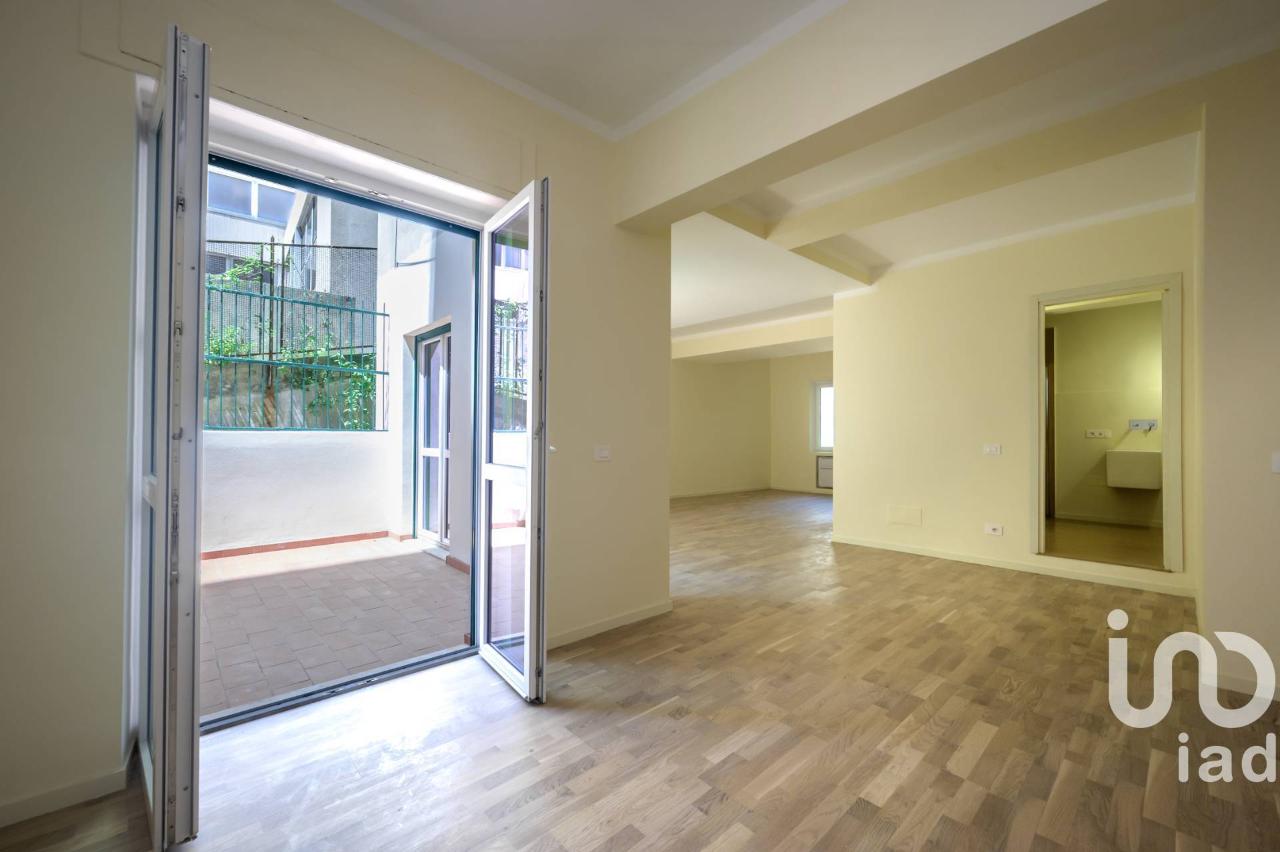 appartamento in vendita a Genova in zona Lagaccio / Granarolo