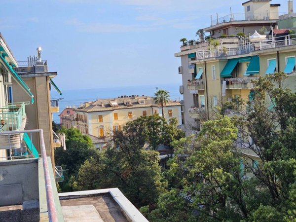 appartamento in vendita a Genova in zona Pegli