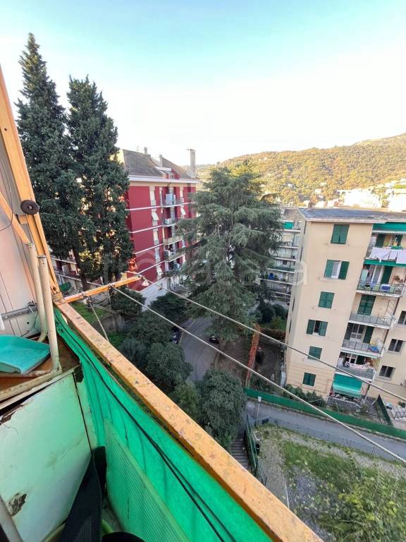 appartamento in vendita a Genova in zona Molassana