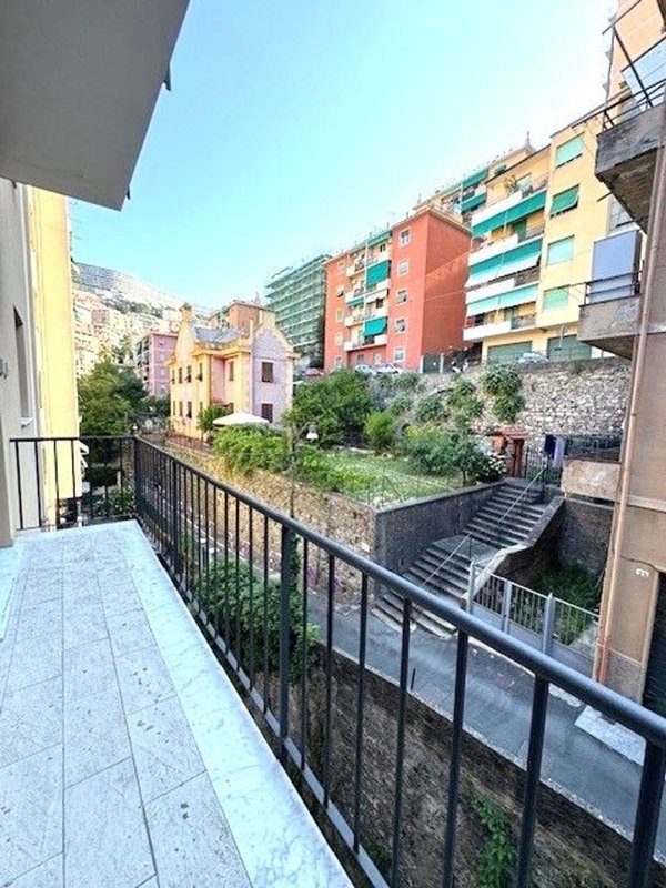 appartamento in vendita a Genova in zona Marassi