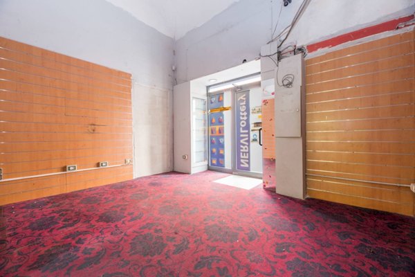 locale commerciale in vendita a Genova in zona Nervi