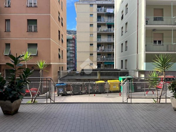 appartamento in vendita a Genova in zona Marassi