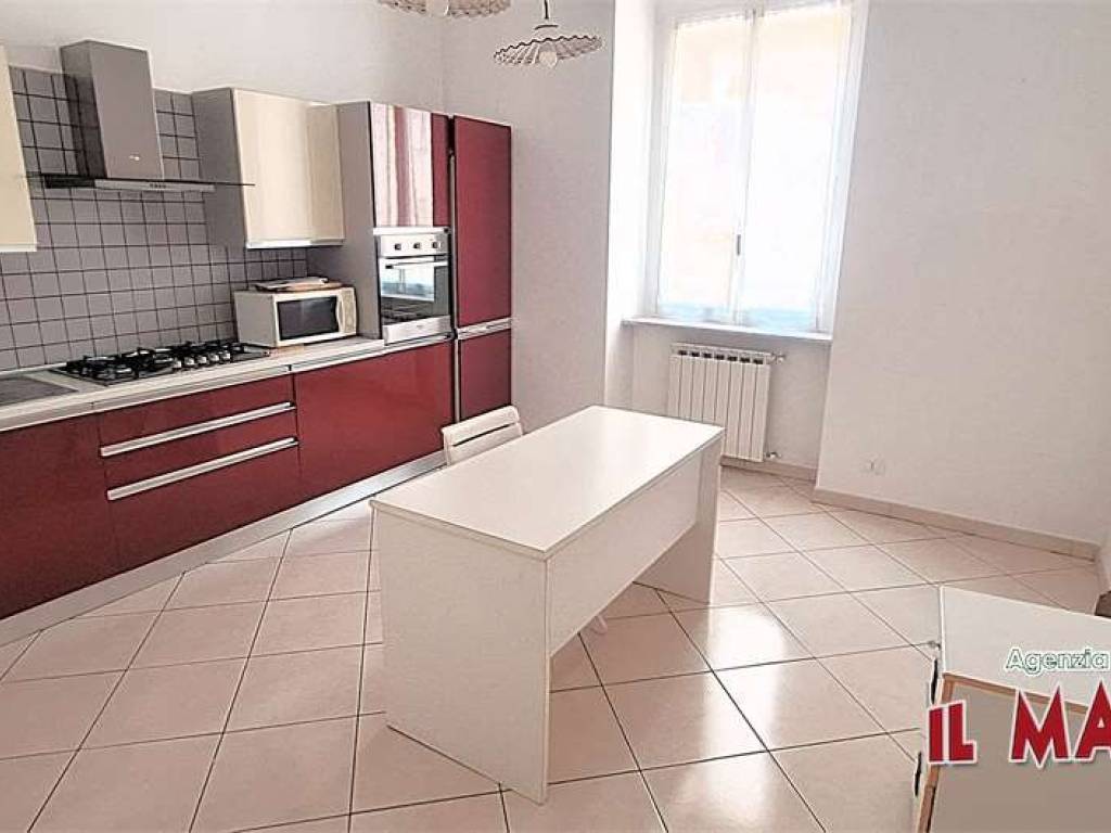 appartamento in vendita a Genova in zona Foce