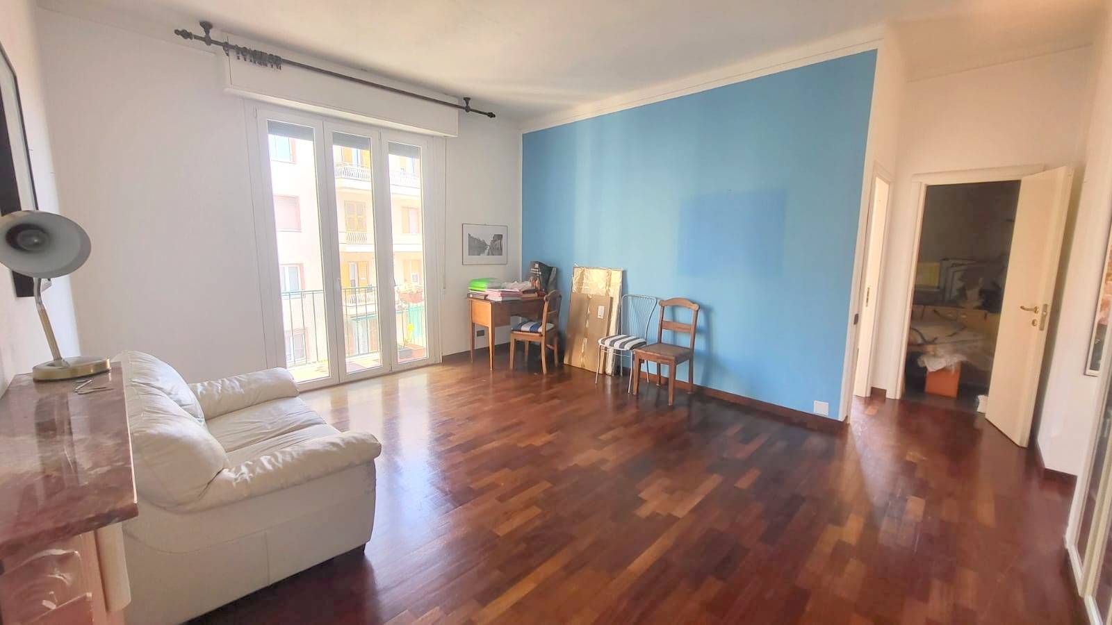 appartamento in vendita a Genova in zona Sestri Ponente