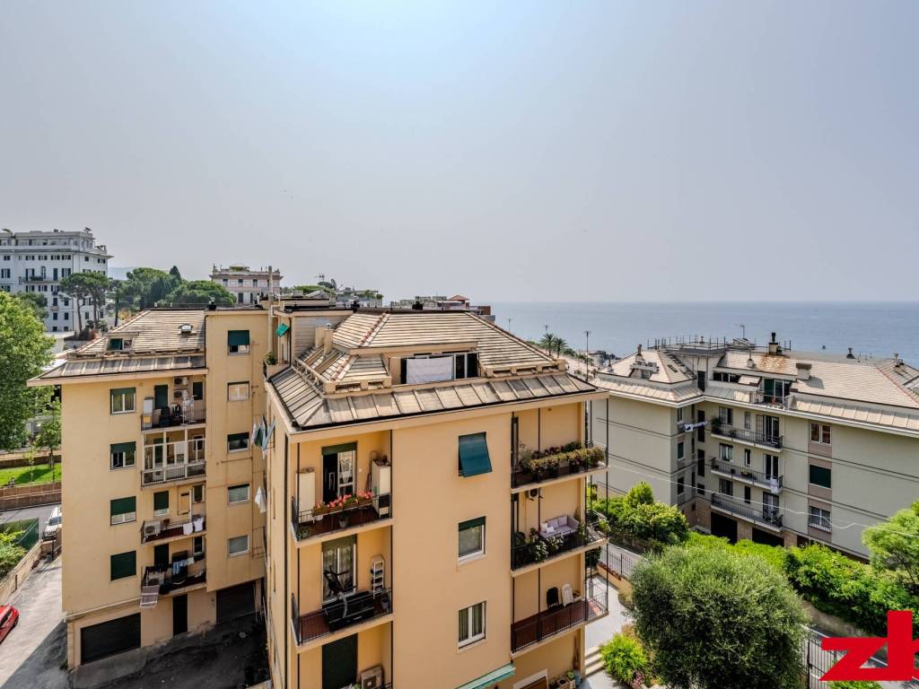 appartamento in vendita a Genova in zona Sturla