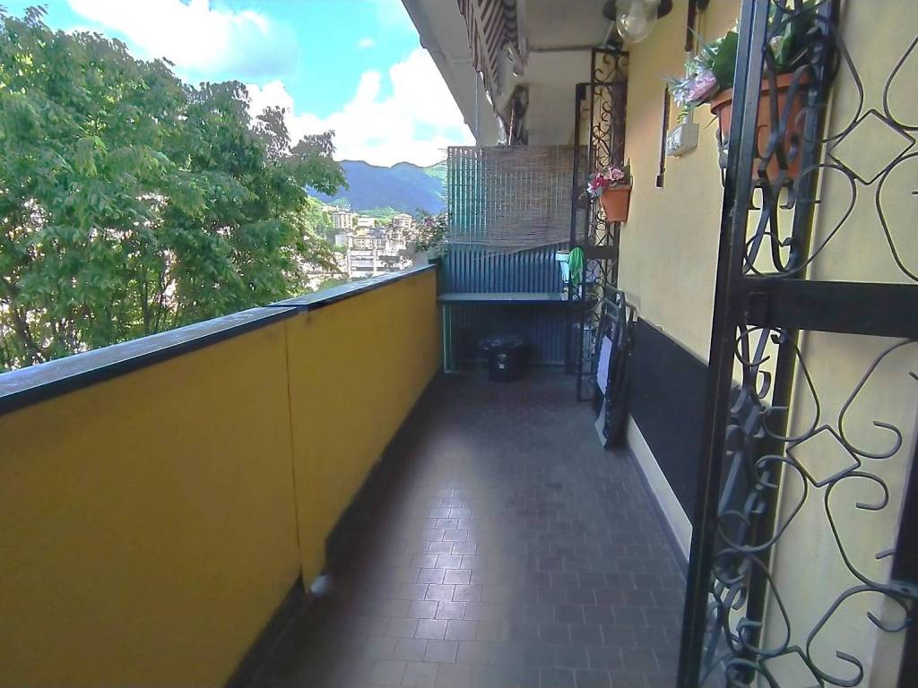 appartamento in vendita a Genova in zona Molassana