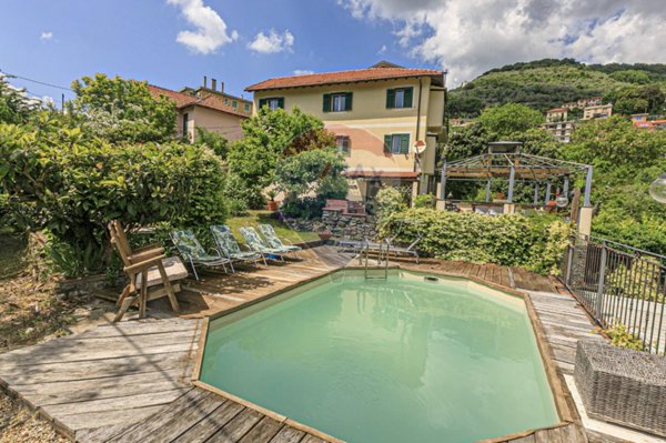 casa indipendente in vendita a Genova in zona Struppa