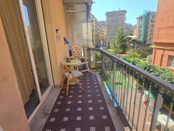 appartamento in vendita a Genova in zona Sestri Ponente