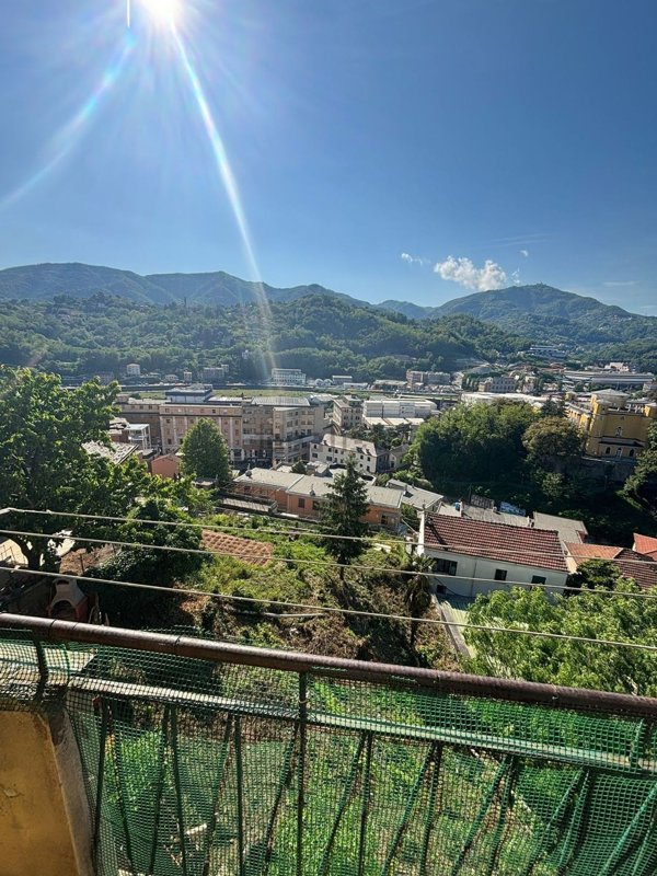 appartamento in vendita a Genova in zona Bolzaneto