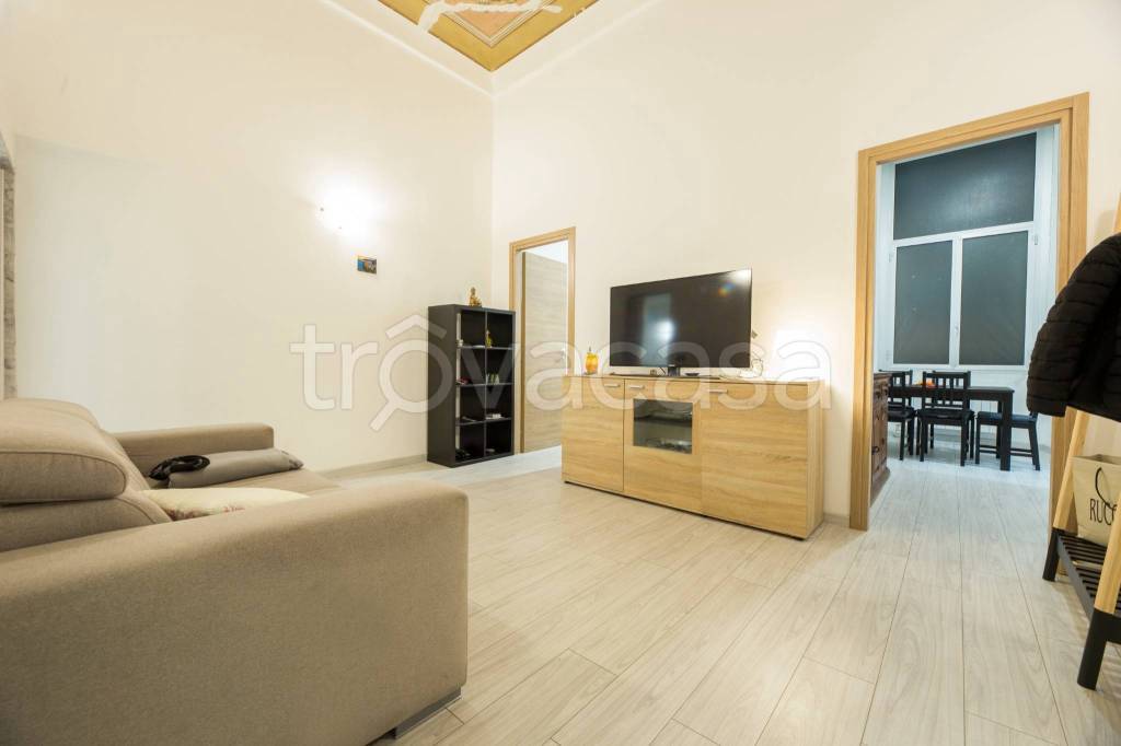 appartamento in vendita a Genova in zona Sottoripa / Maddalena / Molo
